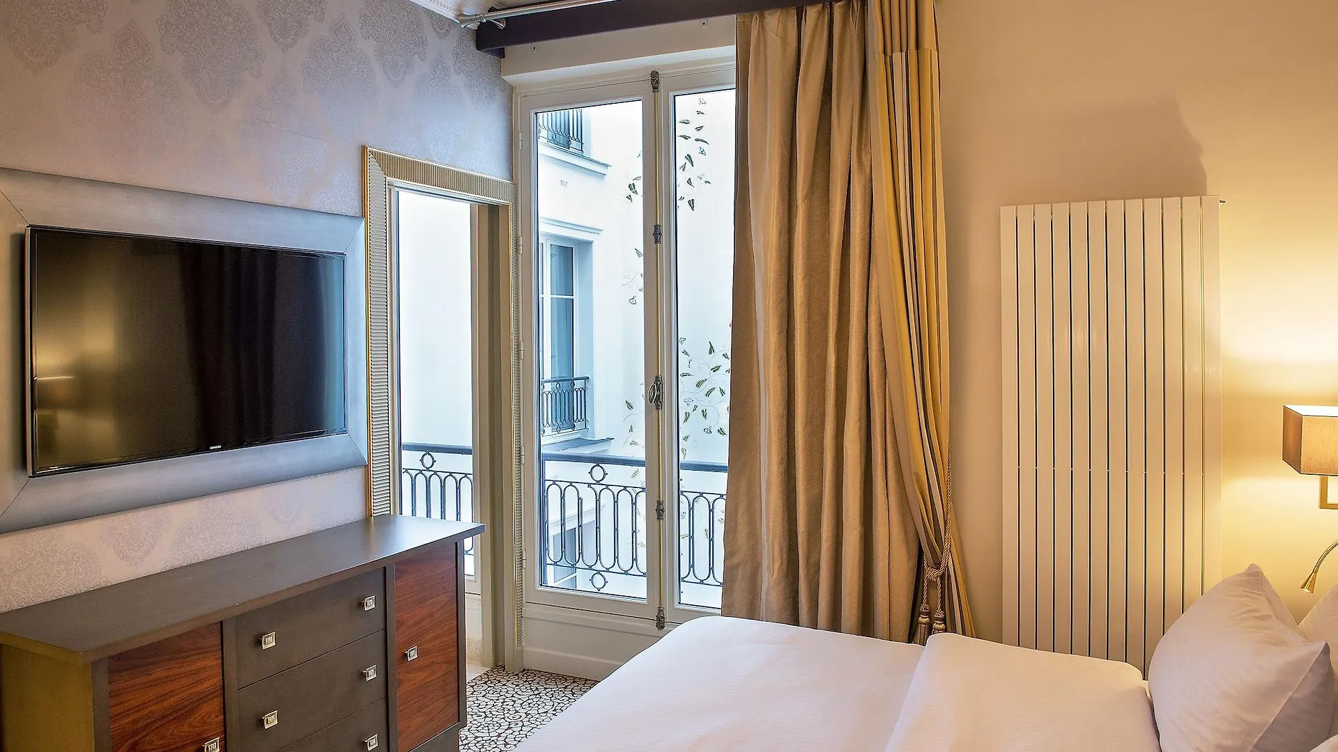 Saint-honore 3*