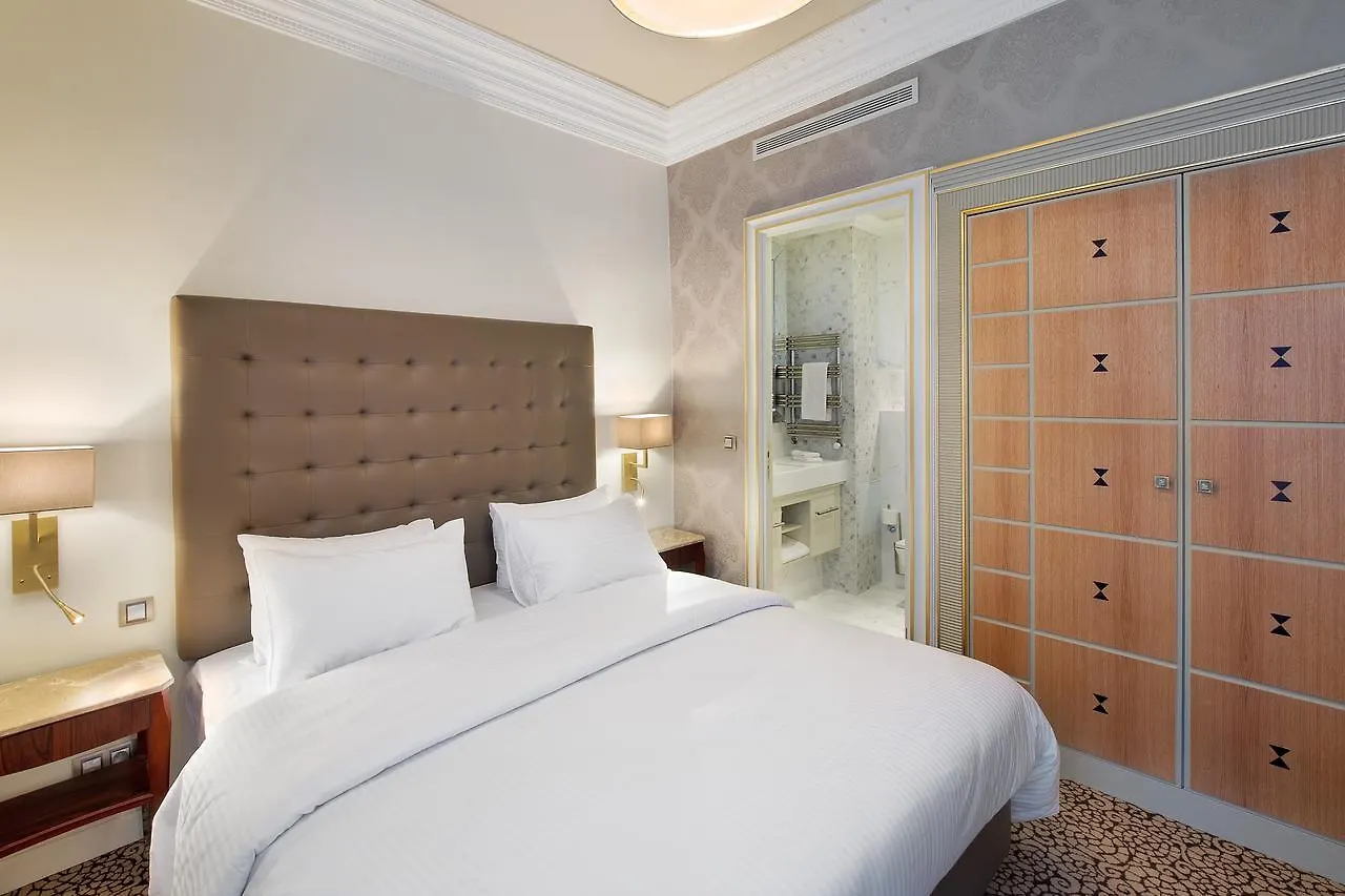 Saint-honore 3* Paris